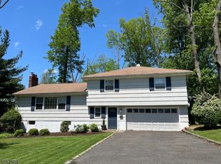 15 Clover Ct, Cedar Grove, NJ 07009