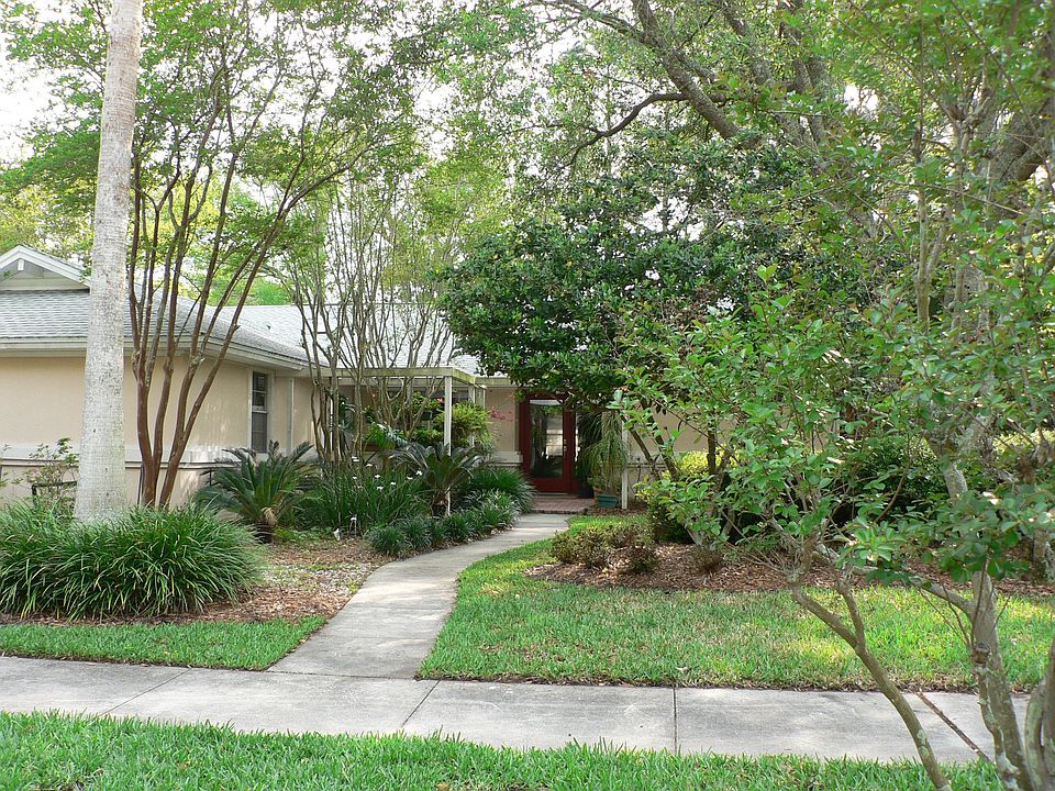 Front walk & main entrance
