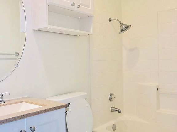 3rd image of 1215 N San Gabriel Ave APT 202