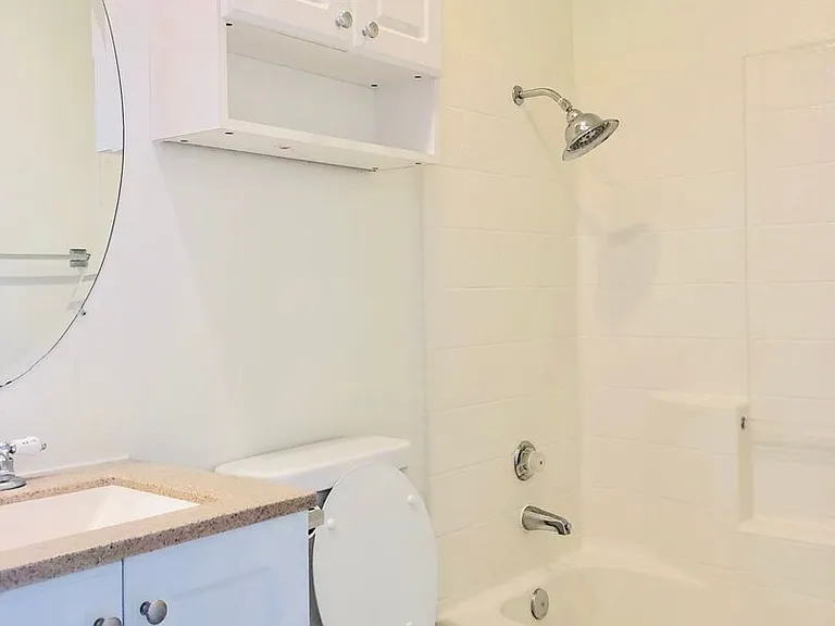 1215 N San Gabriel Ave #202 — Photo 3