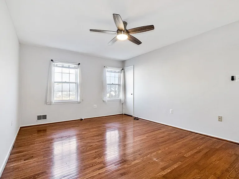 17020 Briardale Rd — Photo 19