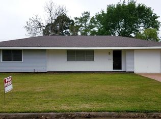 717 Royal Ave, Port Neches, TX 77651