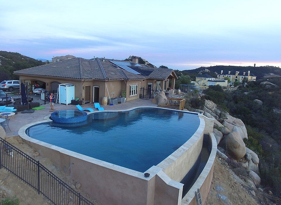 1st image of 42085 Lorraine Cir