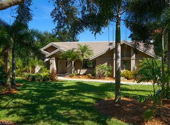 2nd image of 3834 Woodlake Dr