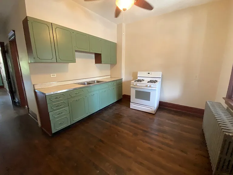 6113 S Bishop St #2 — Photo 1
