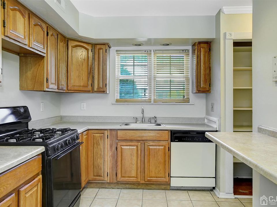 834 Darlington Dr Old Bridge NJ Zillow