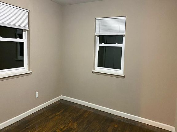4th image of 2406 Northeast Cir