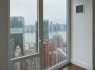 222 E 44th St APT 40K, New York, NY 10017