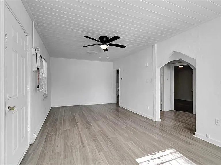 2701 N Fremont Ave — Photo 5