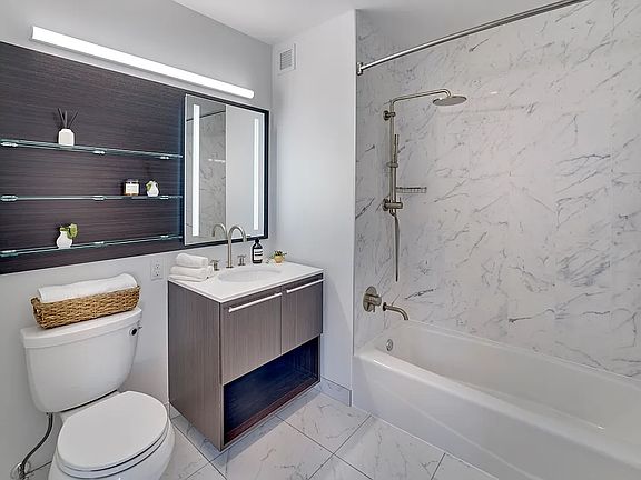 4th image of 43-12 Hunter St #Penthouse 1