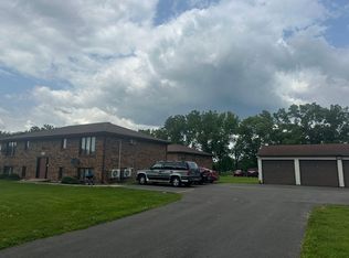 Immaculate Updated 1 & 2 Bedroom with 1 Bath, Rockford, IL 61109