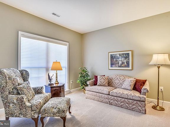2nd image of 44457 Blueridge Meadows Dr