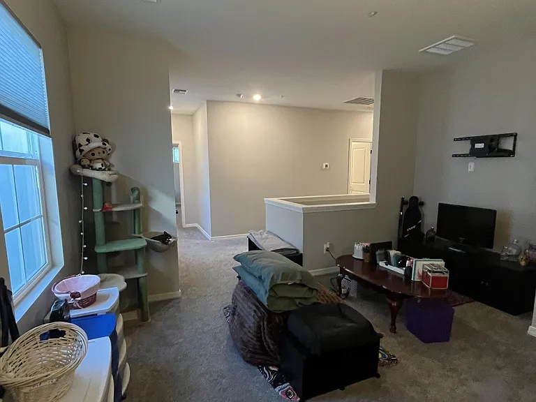 1493 E Shannon St — Photo 12