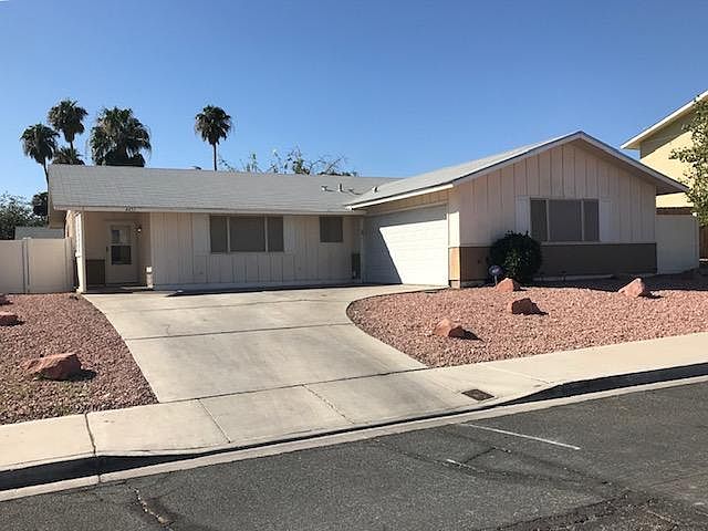 1st image of 4451 Bennett Dr