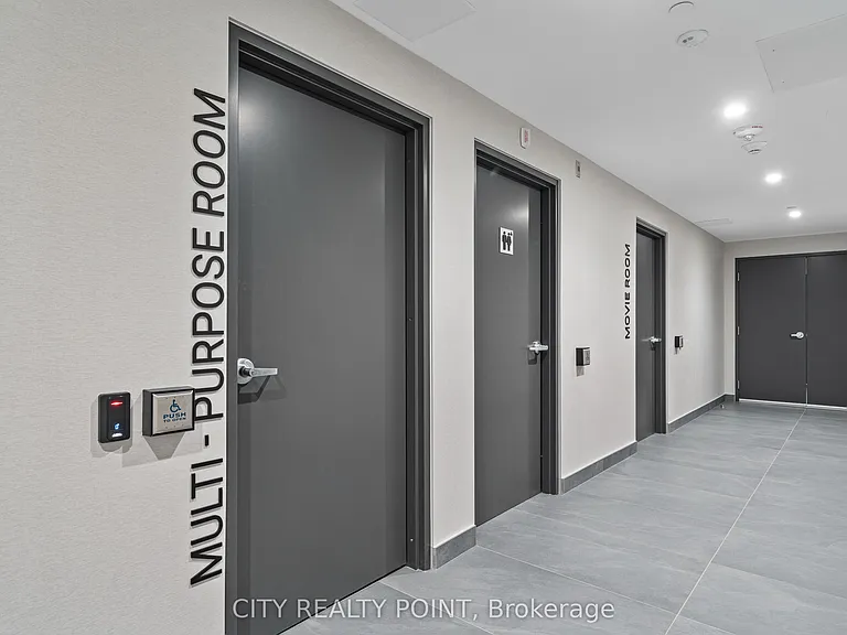 664 Spadina Ave #906 — Photo 11