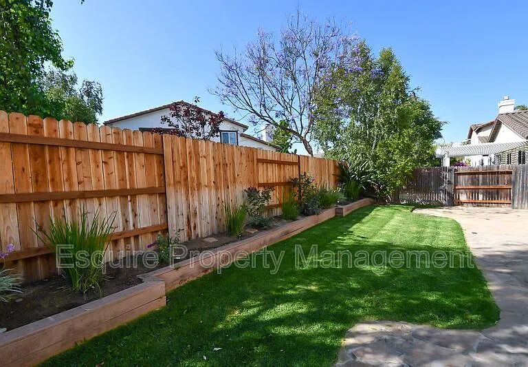1763 Alta Vista Pl — Photo 18