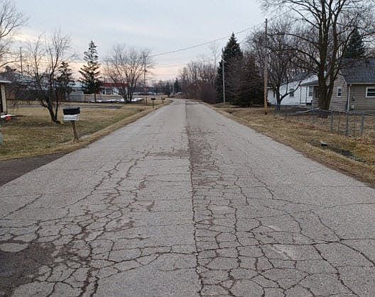 4th image of 2256 Lincoln Manor Dr