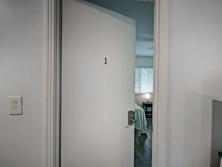 1015 Adkins Blvd — Photo 30