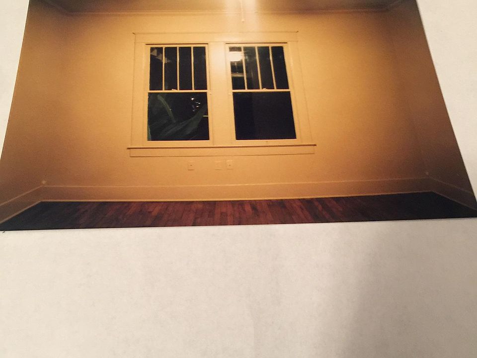 Another picture of front room