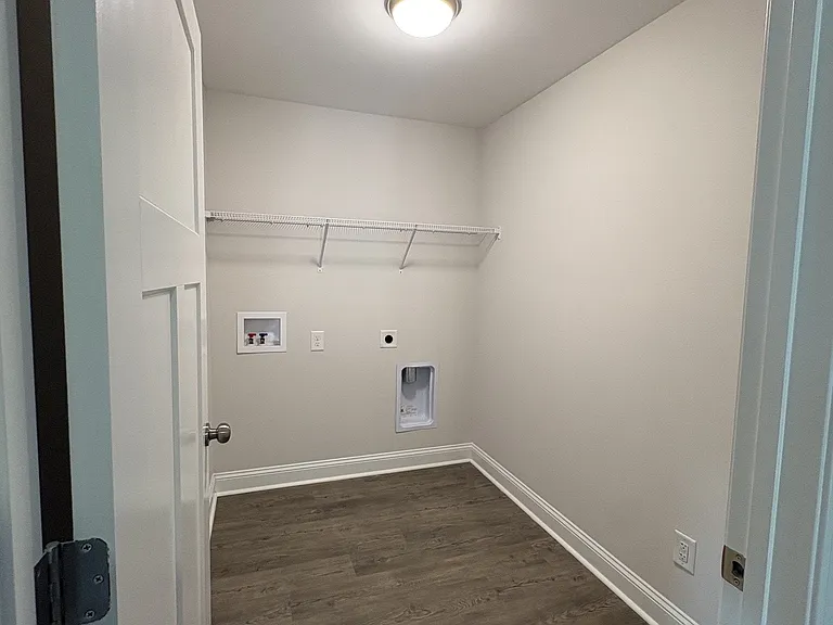 551 Stadium Dr — Photo 8