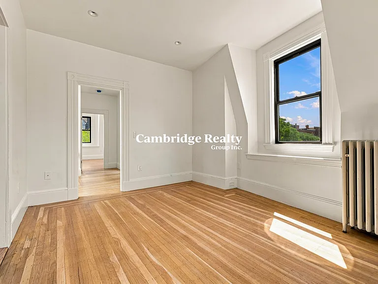 54 Harvard St #3T — Photo 5