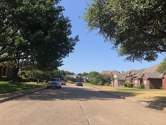5th image of 1411 Lost Creek Dr