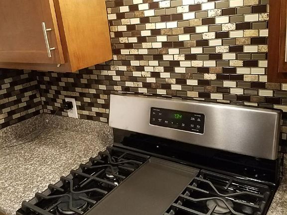 4th image of 4048 38th St