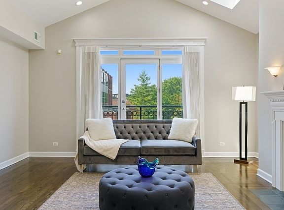 5th image of 2457 N Halsted St #4N
