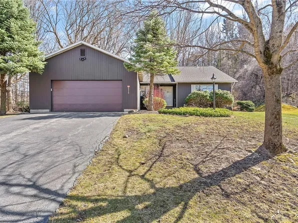 5315 Poster Ln, Fayetteville, NY 13066