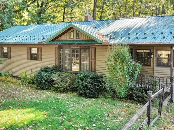 20 Shady Rd, Schuylkill Haven, PA 17972
