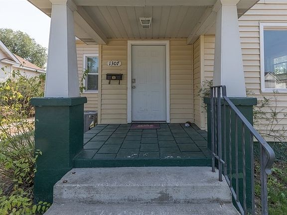 5th image of 1307 W Dalton Ave
