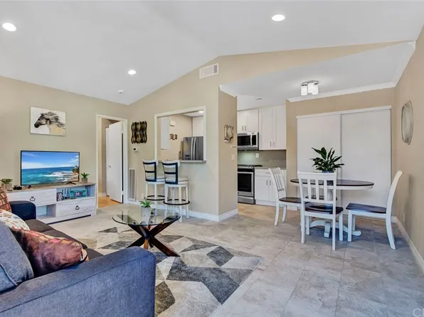 14 Flor De Sol #13, Rancho Santa Margarita, CA 92688