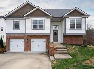 9370 Chirping Rd, Hixson, TN 37343