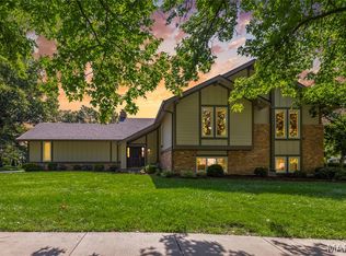 1858 Oxborough Ct, Chesterfield, MO 63017