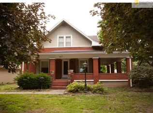 27 S Central St, Buckner, MO 64016