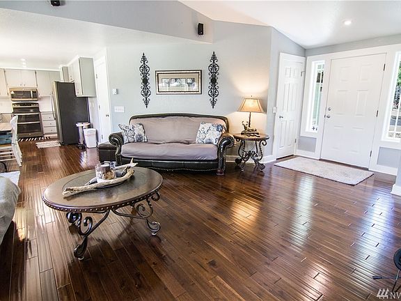 5th image of 31516 76th Ave NW