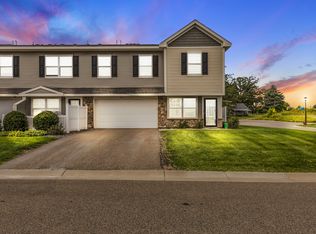 8039 Abercrombie Ln, Woodbury, MN 55129
