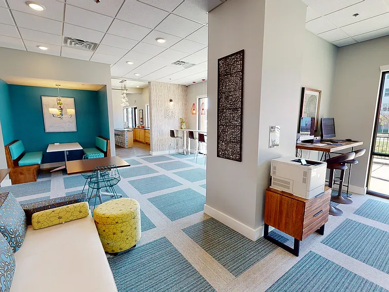 The-Quarters-Bloomington-Clubhouse-Study-Area-1