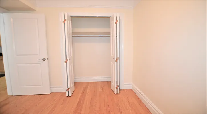 Rented by Manhattan Realty Group | media 16