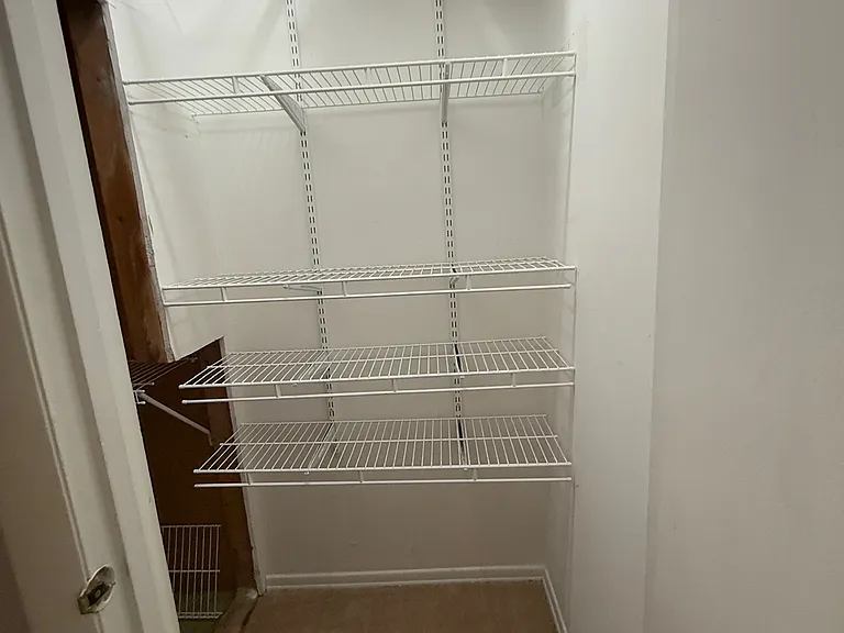 1708 N Hamilton St #C — Photo 32