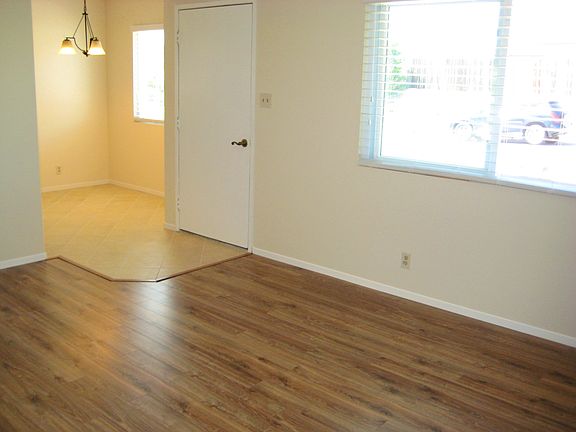 4th image of 3599 Campus Dr