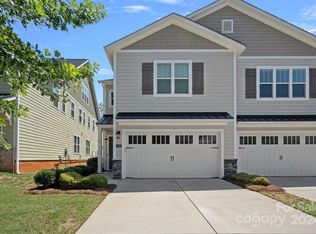 5205 Valley Stream Rd, Charlotte, NC 28209