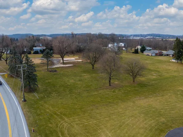 2990 Windsor Rd, Red Lion, PA 17356