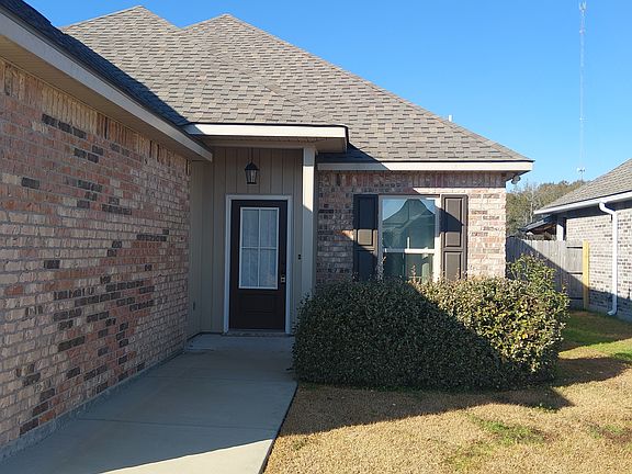 3rd image of 305 Mulholland Ln