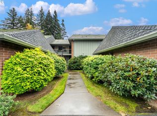 8900 NE 36th St #18, Vancouver, WA 98663