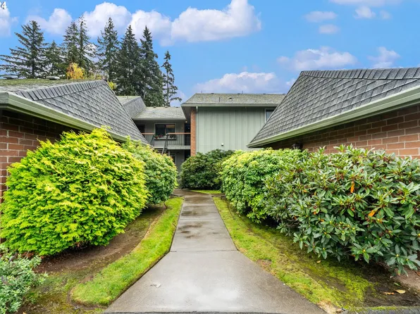 8900 NE 36th St #18, Vancouver, WA 98663