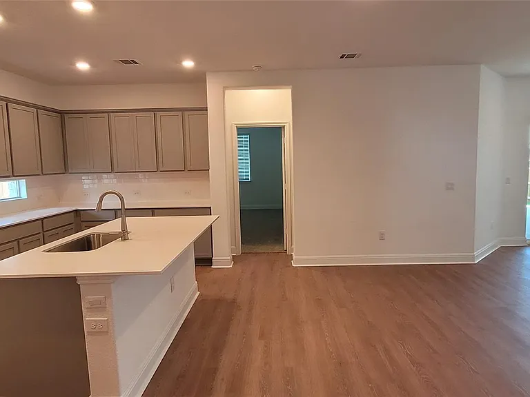 18001 Santa Croce Dr — Photo 2