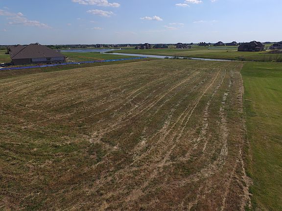 3rd image of 2205 Hodges Lake Dr