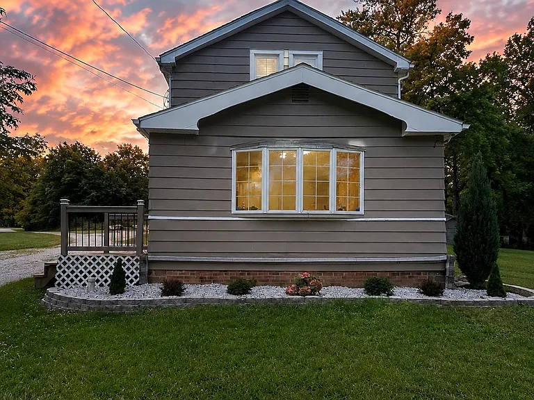 11526 Ravenna Rd — Photo 1