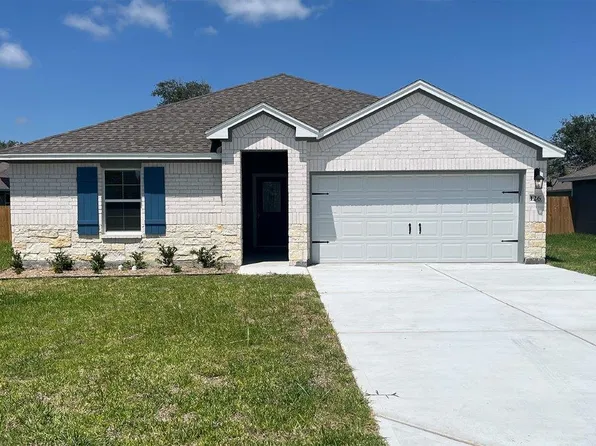 126 Antigua Dr, Rockport, TX 78382